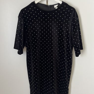 Abito in velluto nero con strass