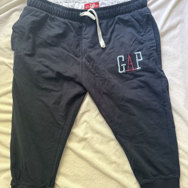 GAP capri sweatpants size 34