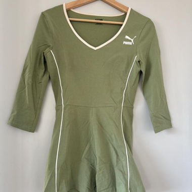Puma olivgrüner Jumpsuit