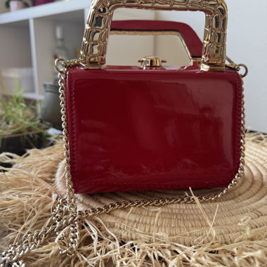 Sac à main rouge de soirée 