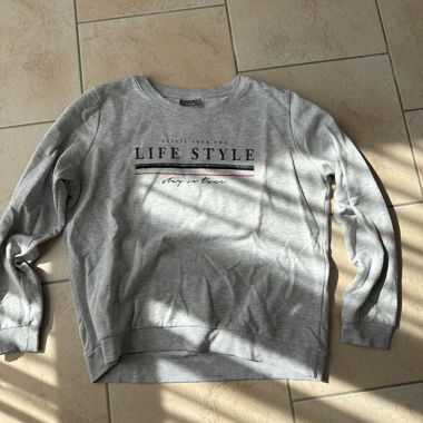 Pull de sweat gris