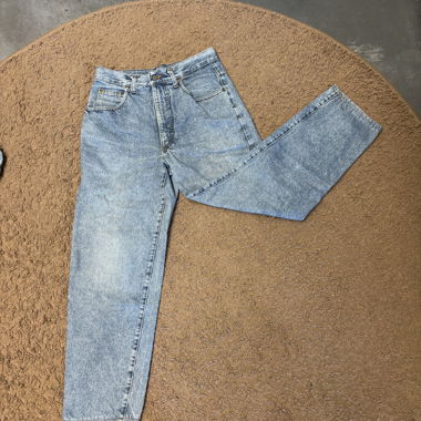 Vintage High-Waist Jeans