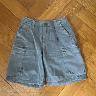 Short cargo gris