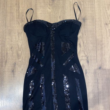 Elegantes Schwarzes Kleid