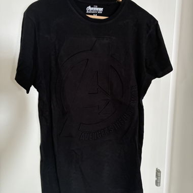 T-shirt nera Avengers Endgame