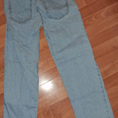 Jeans azzurri chiari