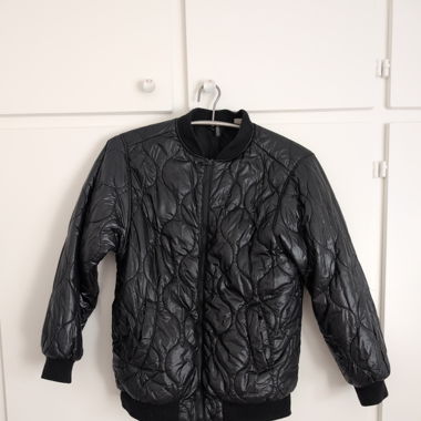 Schwarze Puffer Jacke von H&M
