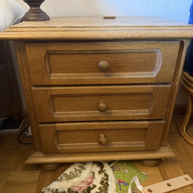 Holznachttisch