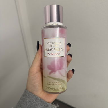 Victoria’s Secret Velvet Petals Brume Radieuse