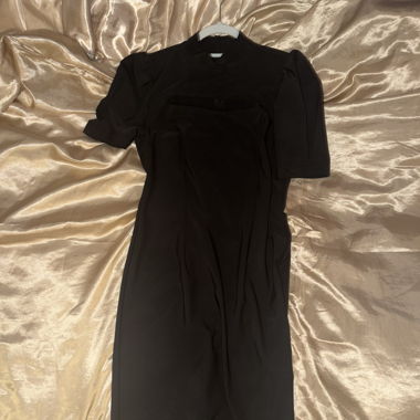 Robe noire basique