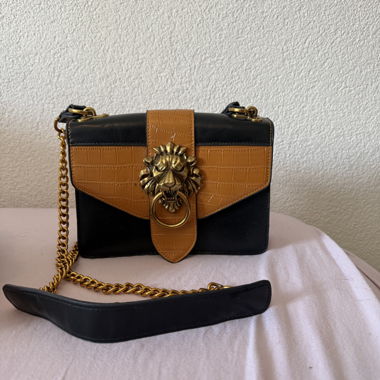 Sac bandoulière noir avec lion