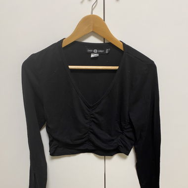Black crop top
