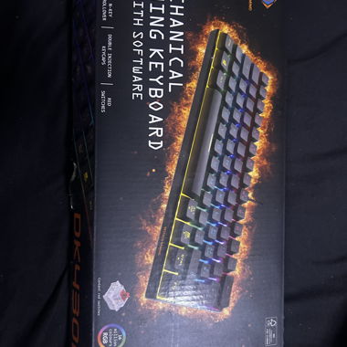 RGB-Gamingmechaniktastatur