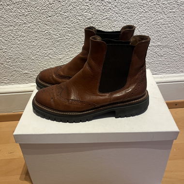 Brown Leather Chelsea Boots