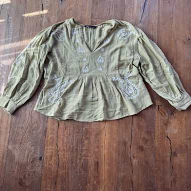 Zara bestickte Bluse