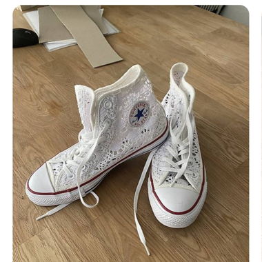 Converse dentelle T.36