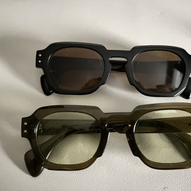 2 sunglasses green and black 