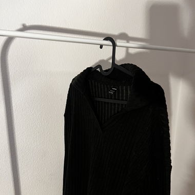 Schwarzer basic Pullover