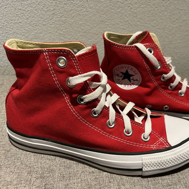Converse rouge