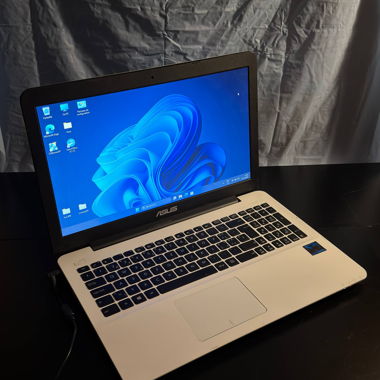 PC portable Asus X555LA i5 SSD Win11 (Batterie HS)