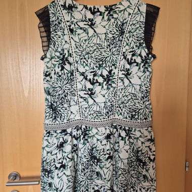Ärmelloses Blumen-Kleid