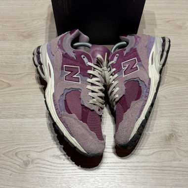 Vintage New Balance Sneaker