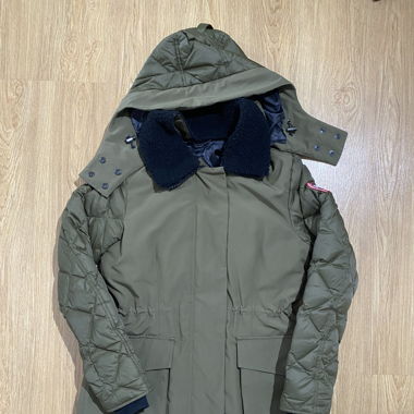  Canada Goose Damen Daunenjacke Gr. M