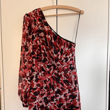 Robe à motif rouge