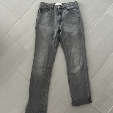 Jeans gris à coupe droite