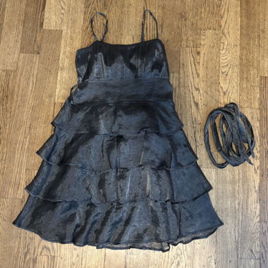 Abito nero/argento con spalline Gr. 10