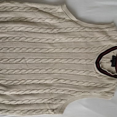 Cream-white knitted vest