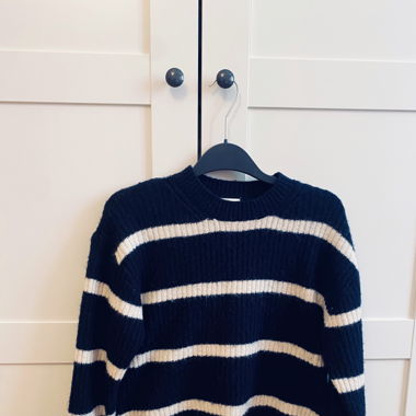 H&M Pullover mit Streifen