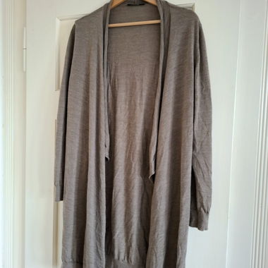 Bequemer und weicher langer Cardigan