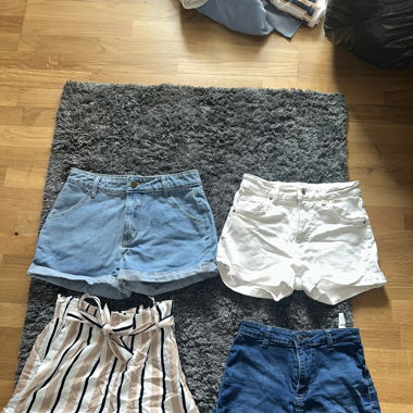 Verschiedene Shorts