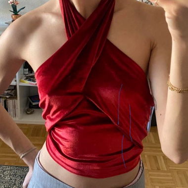 Top in velluto rosso con collo halter XS