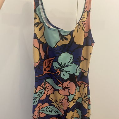 Farbiges Zara Kleid
