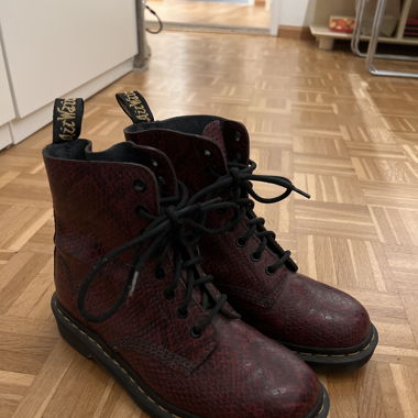 Dr. Martens Pascal