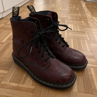 Dr. Martens Pascal