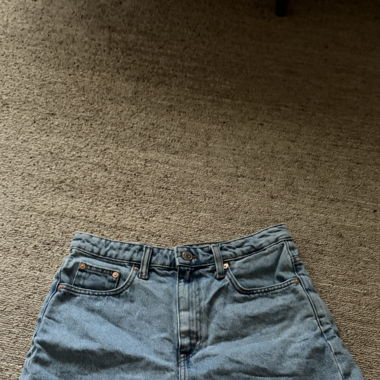 WEEKDAY Jeansshorts Damen Gr. W29 Blau Casual-Look