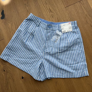 Shorts en lin UNIQLO bleu à rayures