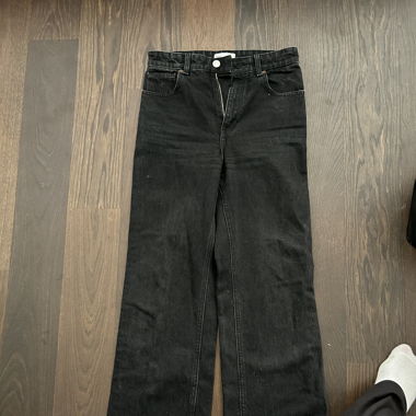 Schwarze Hose (Straight leg)