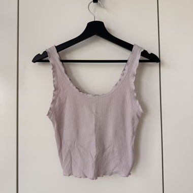 Top a coste rosa Bershka