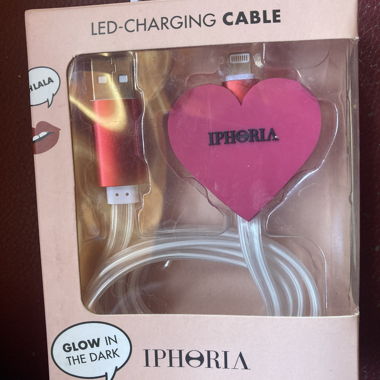 Iphoria Pink Heart Lightning Cable