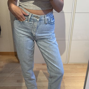 Jean Mom Levi's années 80 W25