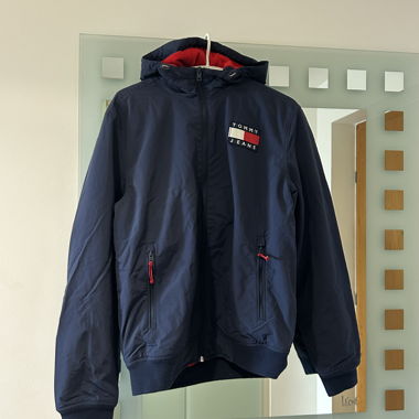 Tommy Jeans Jacke blau mit Kapuze Grösse M