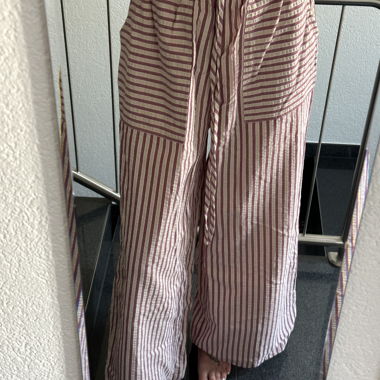 Pantaloni larghi a righe