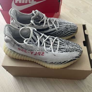 Yeezy Boost 350 Zebra