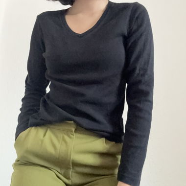 Black cotton longsleeve 