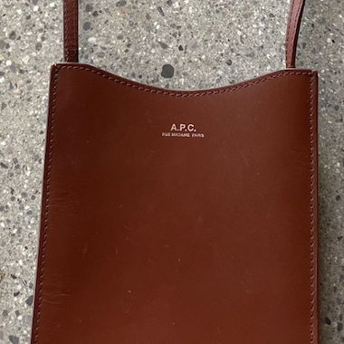 APC Jaime Neck Pouch - Chestnut Brown Leather