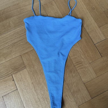 Top bleu